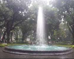 3.	The monument is surrounded by a beautiful park with greenery, a fountain, and open space where you can spend some quality time after visiting the m